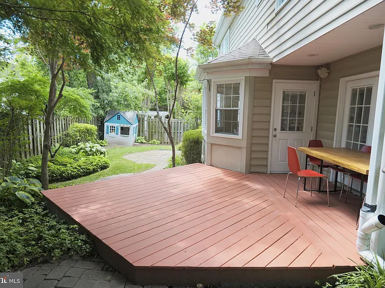 4536 Fairfield Dr — Photo 16