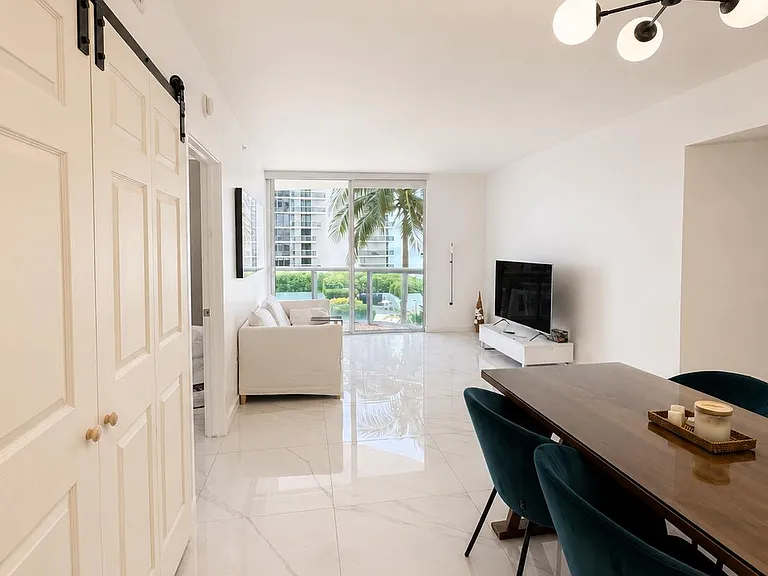 6365 Collins Ave #811 — Photo 7