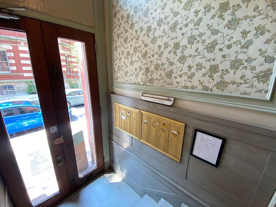 2nd image of 2045 Spruce St