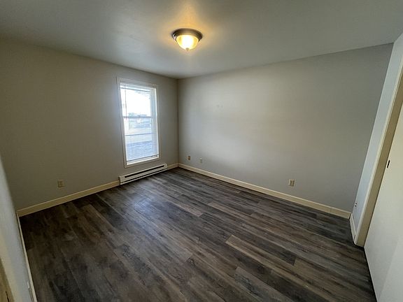 4th image of 2528 Camelot Blvd APT A