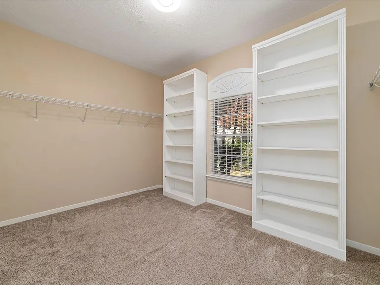2618 Bridgestone Park Ln — Photo 30