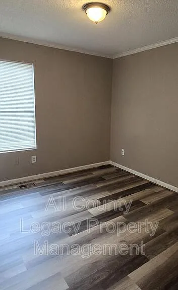 4675 Lois Dr — Photo 7