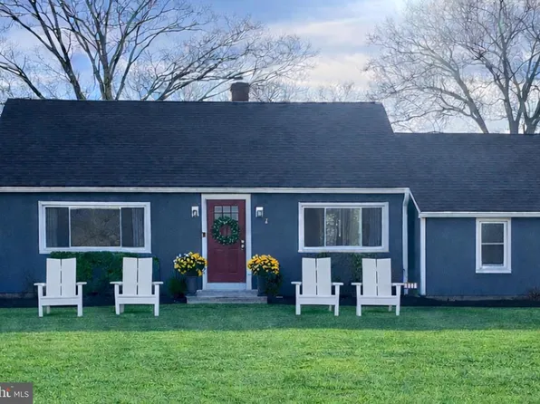 827 River Rd, Morrisville, PA 19067