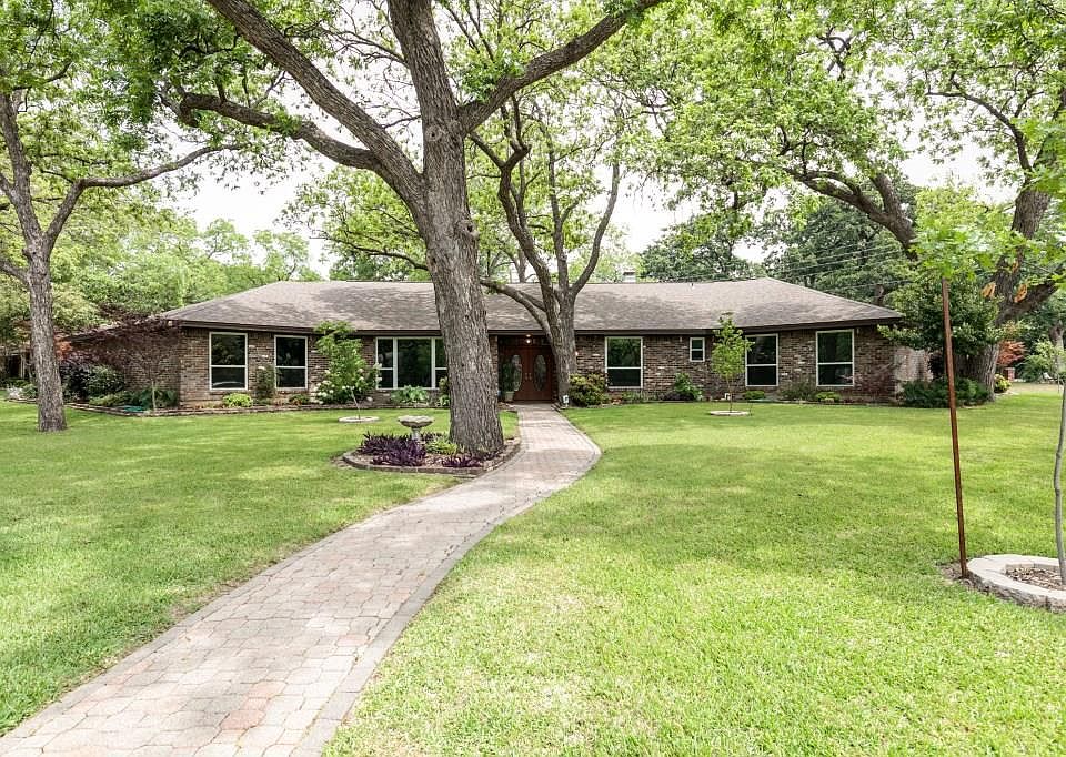 1st image of 1207 Shady Creek Dr