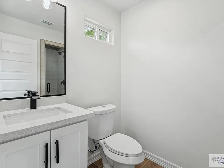 717 Pittman Ave #B — Photo 9
