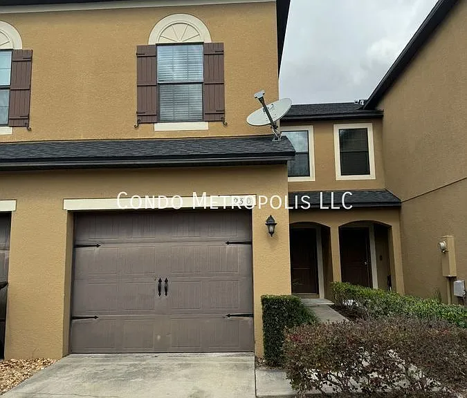 2310 Aloha Bay Ct — Photo 1