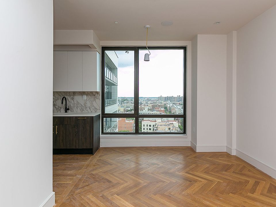 1st image of 321 Wythe Ave #1300