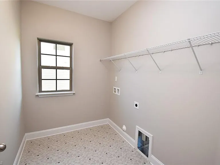 5553 Marblehead Dr — Photo 7