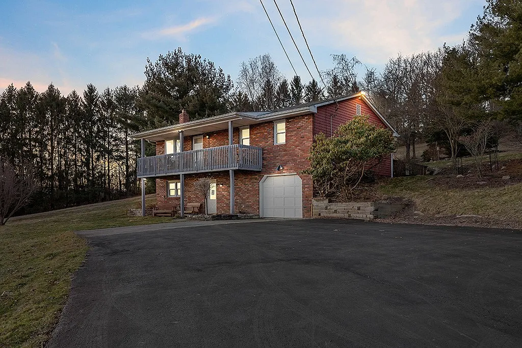 7000 Leechburg Rd photo 1