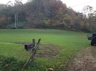 174 Lick Branch Armory Rd, Altro, KY 41339