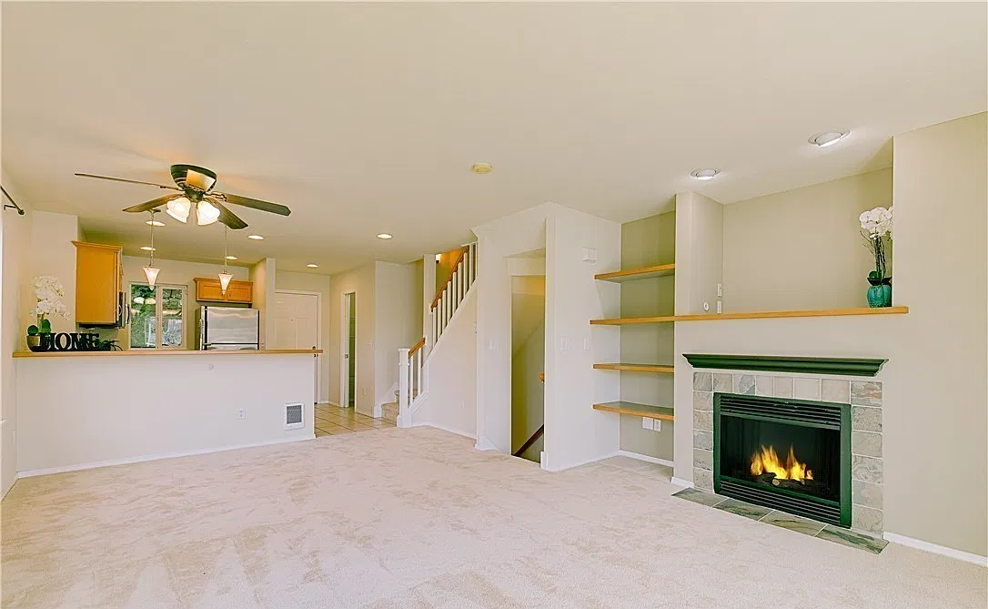 2 bed, 1240 sqft, $2,625 — Photo 3