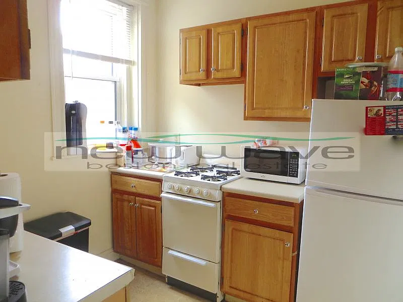2 bed, 999 sqft, $3,600 — Photo 4