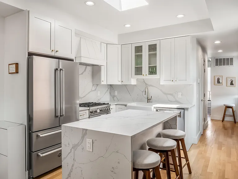 232 Willow Ave #4R — Photo 15
