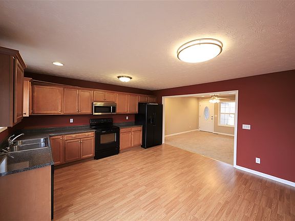 4th image of 113 Twin Lakes Dr