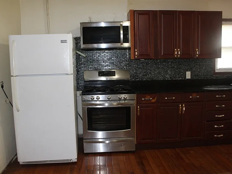 38 Fiske Ave #1 — Photo 3