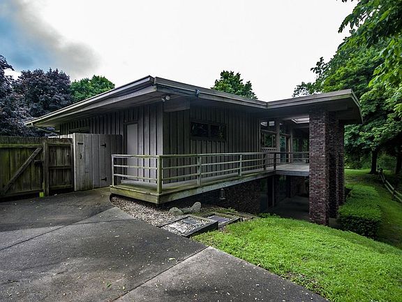 4th image of 23121 River Road Ln