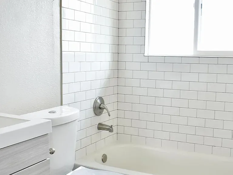 2545 King St #3 — Photo 7