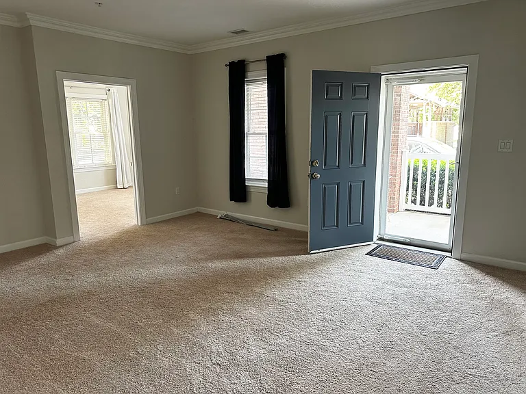 8300 Harbor View Ln — Photo 36