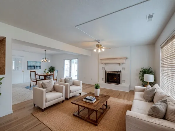 237 Horseshoe Dr, Goose Creek, SC 29445