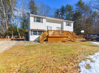 17 Bennington Cir #A, Goffstown, NH 03045