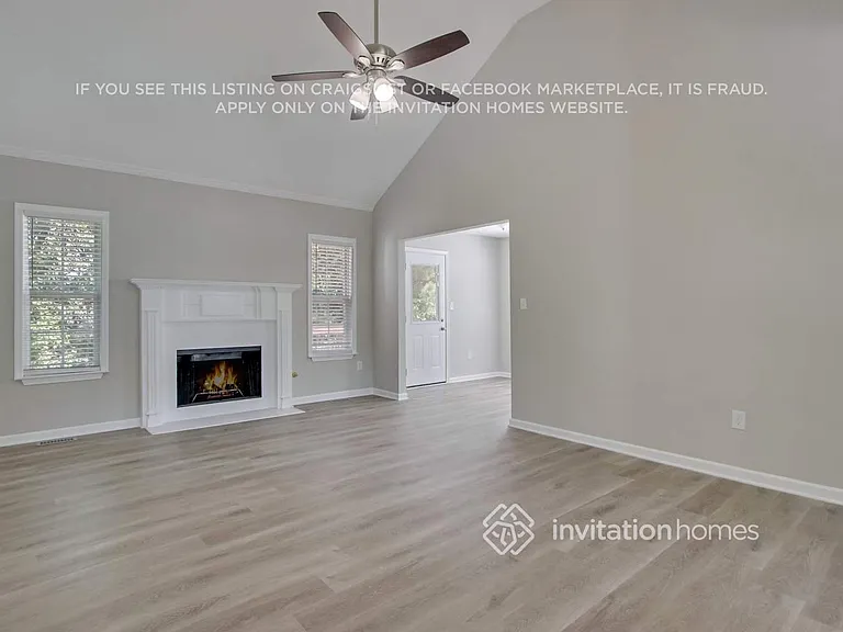 105 Chartres St — Photo 4