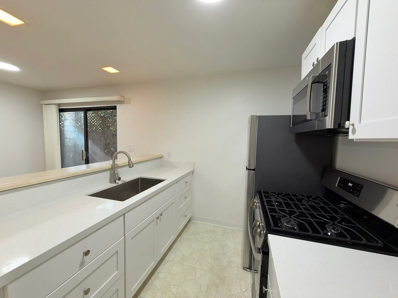 1 bed, $2,900 — Photo 3