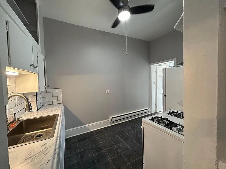 1537 Gaylord St #2 — Photo 10
