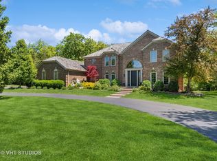 22360 N Linden Dr, Lake Barrington, IL 60010