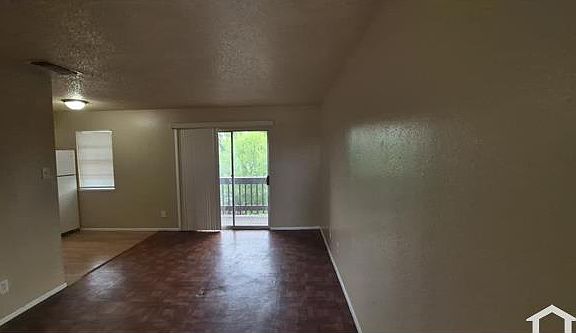 2nd image of 300 Moursund Blvd APT 4