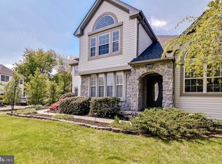 206 Somerset Cir, Chalfont, PA 18914