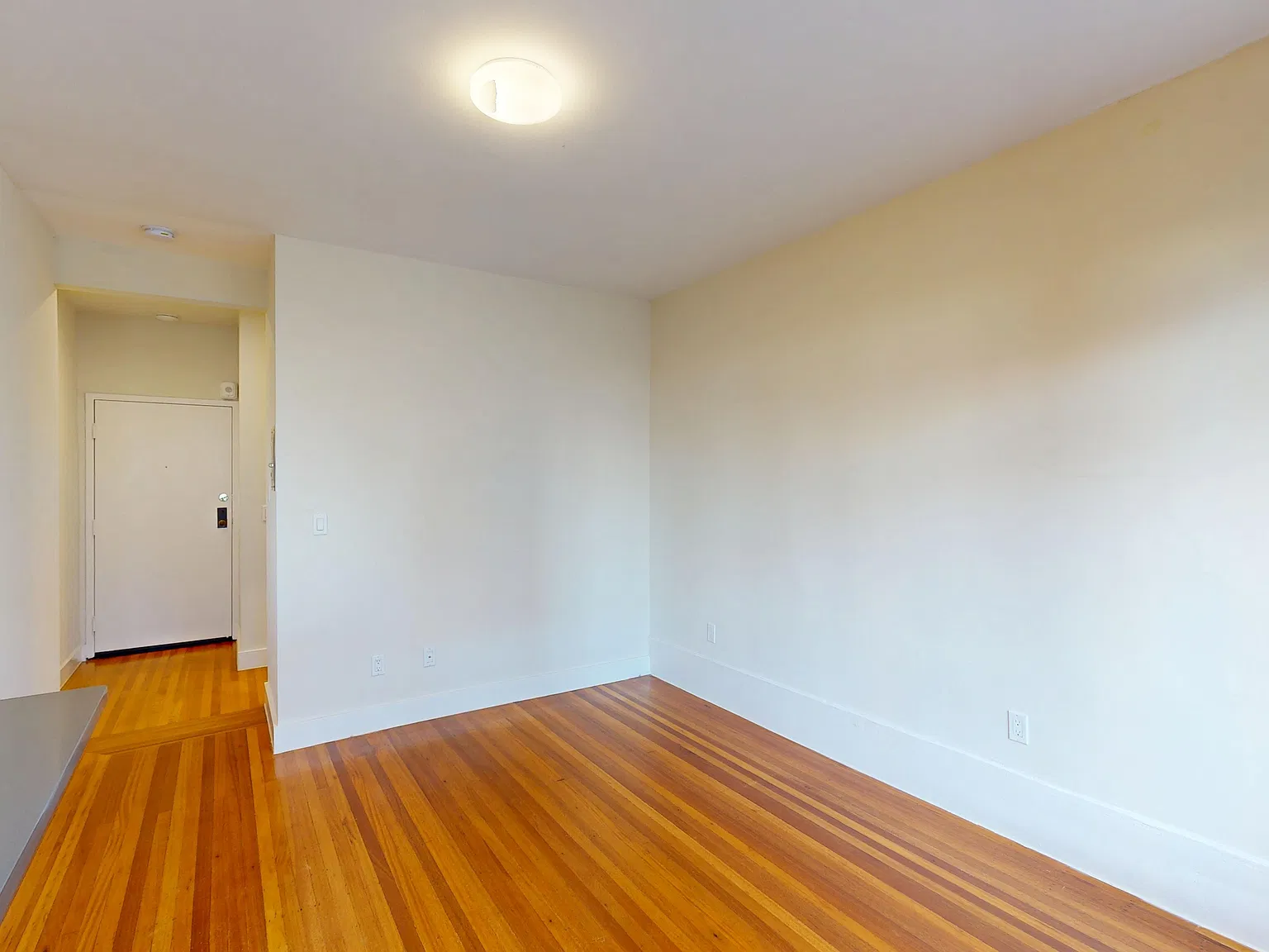 655 Stockton Street — Photo 2