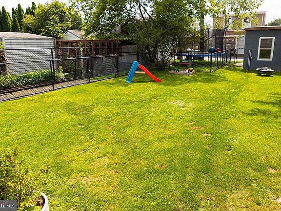 5th image of 214 N Broad Mountain Ave