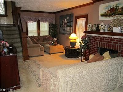 2nd image of 3357 Euclid Heights Blvd