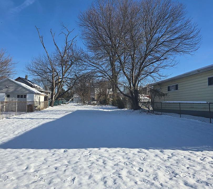 1st image of Dreyden Ave