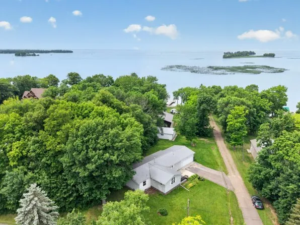 2215 Lake Shore Blvd, Wahkon, MN 56386