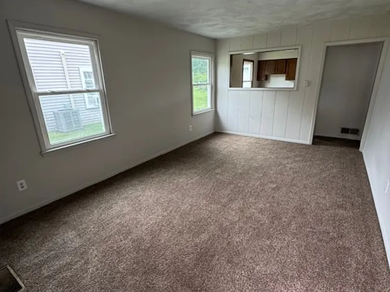 4412 Werling Dr — Photo 2