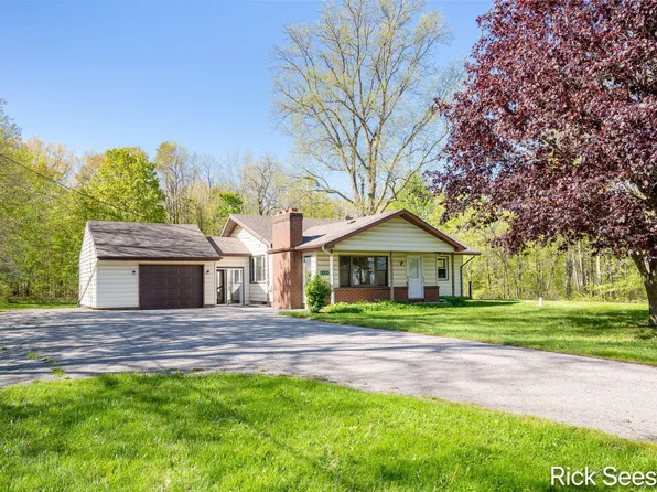 9800 Five Mile Rd NE, Ada, MI 49301
