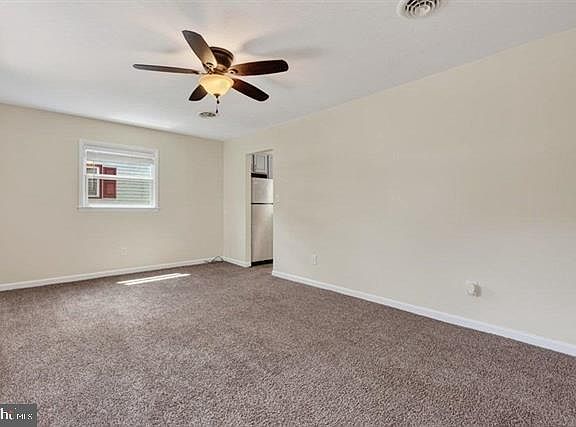 3rd image of 28 Ardmore St