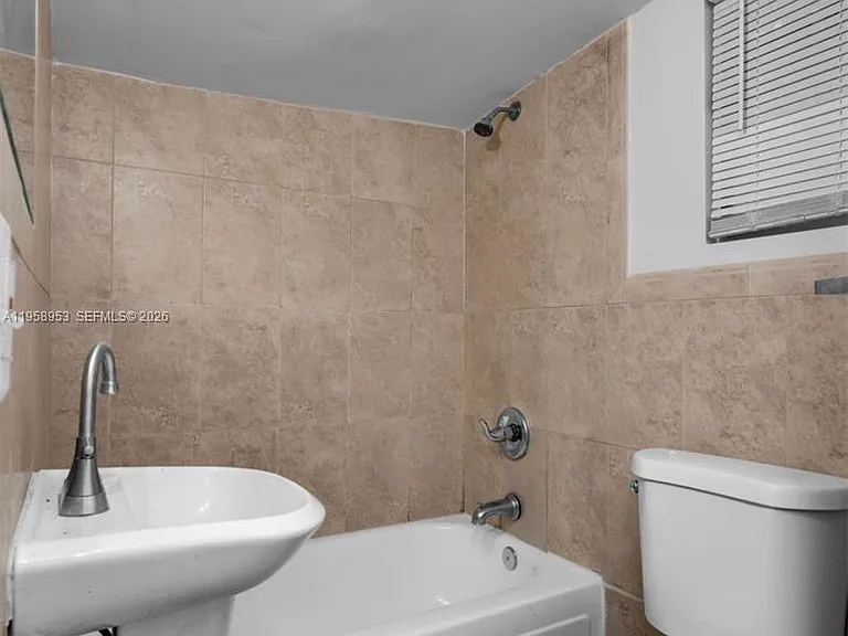 914 NW 80th St — Photo 17