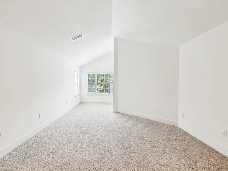Wesley St. Claire Apartments at Lawrenceville — Photo 6