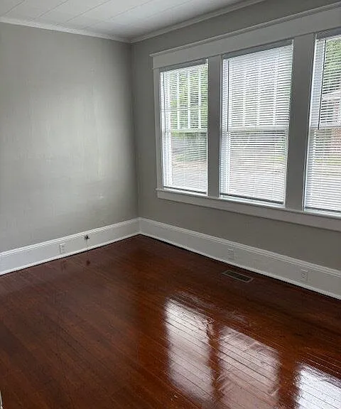 313 S Summit St — Photo 8