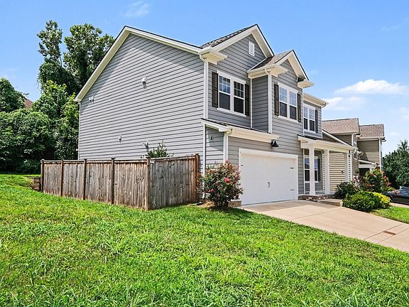 3rd image of 419 Red Sunset Ct