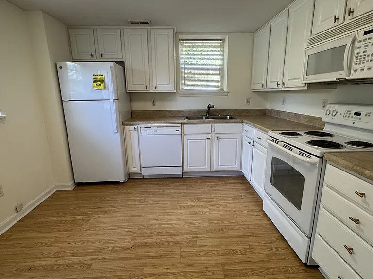 1416 Highland Ave #C — Photo 5