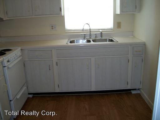 2nd image of 704 E Minnesota Ave APT A