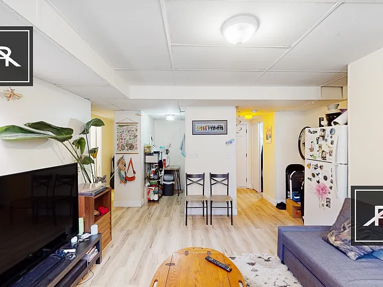 17 Glenville Ave #B3 — Photo 3