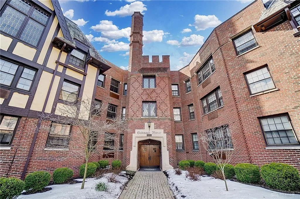 1 bed, 716 sqft, $1,425 — Photo 2