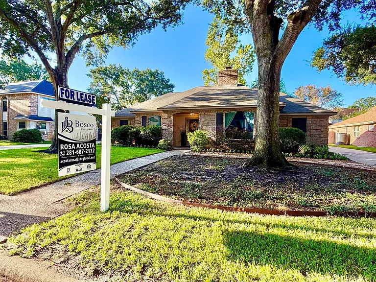 18315 Forest Town Dr — Photo 3