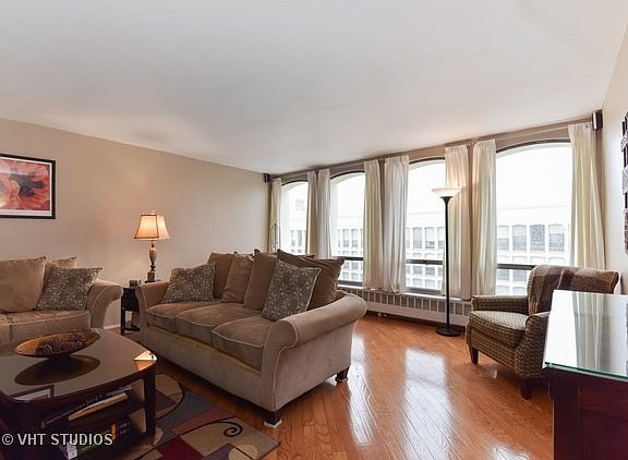 3rd image of 1450 E 55th St #1023S