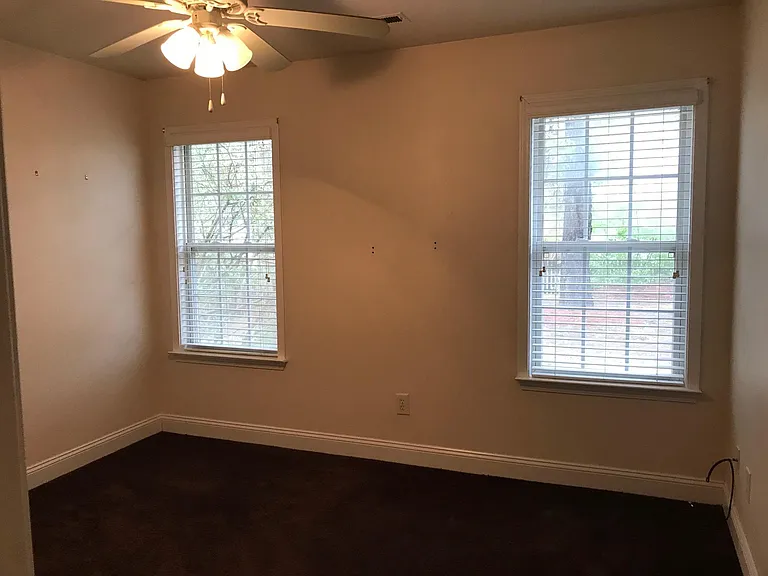 111 Grasmere Ct — Photo 15