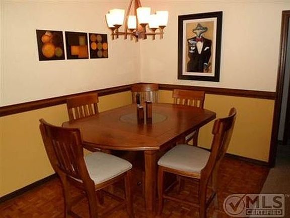 Casual dining